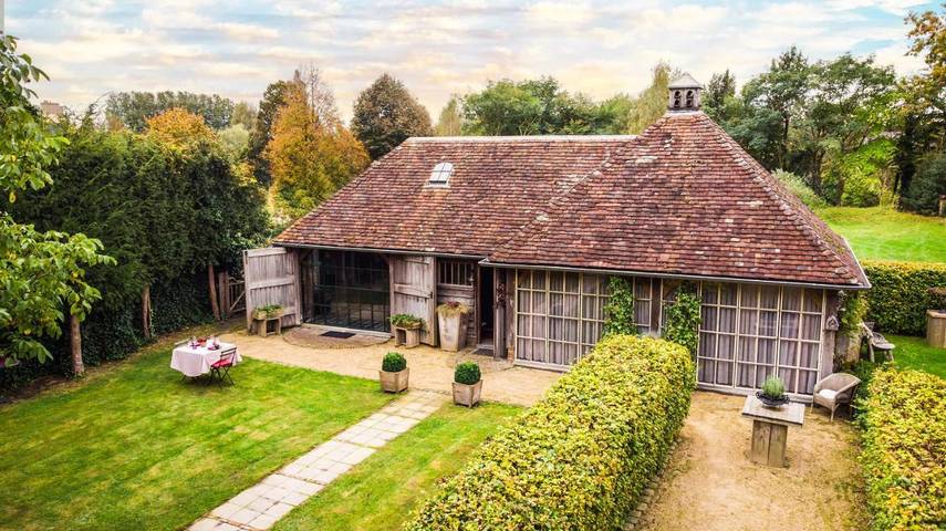 Location de vacances pour 2 personnes, avec terrasse ainsi que vue et jardin à Overpelt