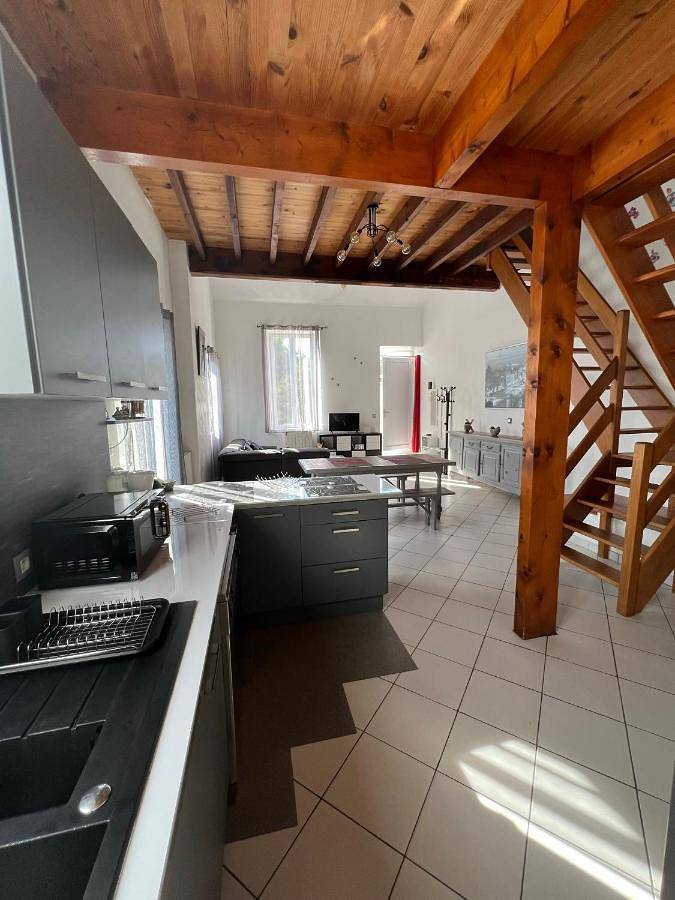 Two-Bedroom House in Saint-Jean-d'Angély, Région de Saint-Jean-d'Angély