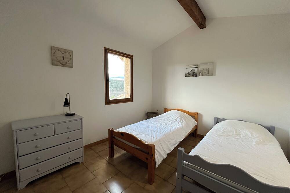 4-guest flat with terrace & shared pool – Verdon countryside in Artignosc-sur-Verdon, Brignoles region