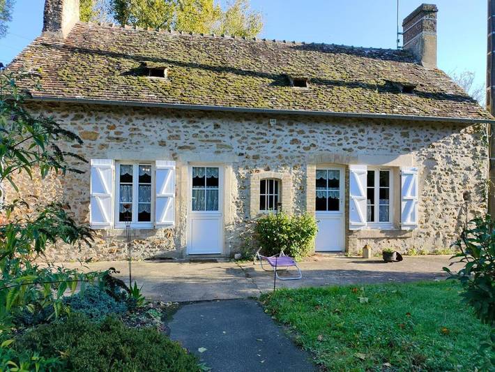 Maison d’hôte pour 4 personnes, avec terrasse ainsi que jardin et vue, animaux acceptés à Champagné (Sarthe)
