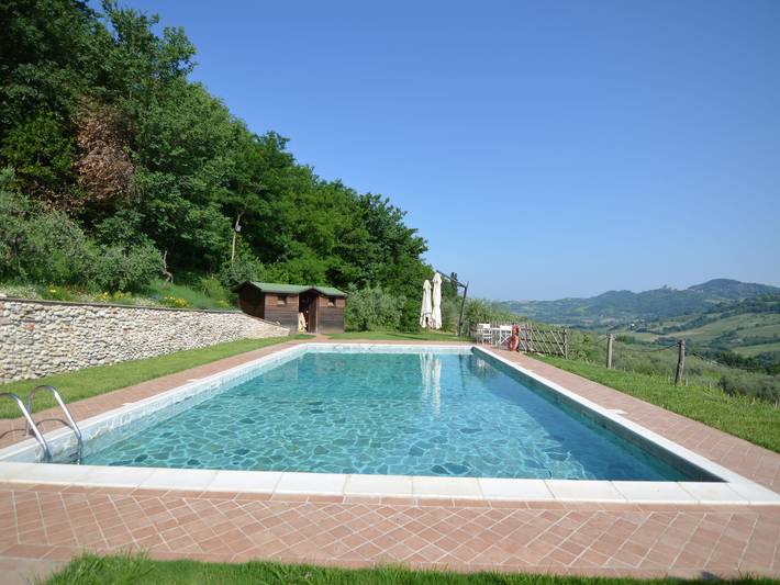 Casa vacanza per 4 persone, con giardino e piscina, con animali domestici in Emilia Romagna
