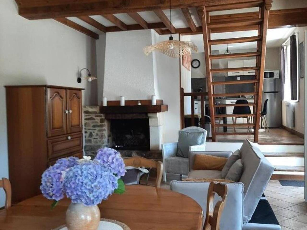 Charming Cottage in Cambernon - Fireplace, Enclosed Garden, Wifi, Sleeps 4 in Cambernon, Coutances