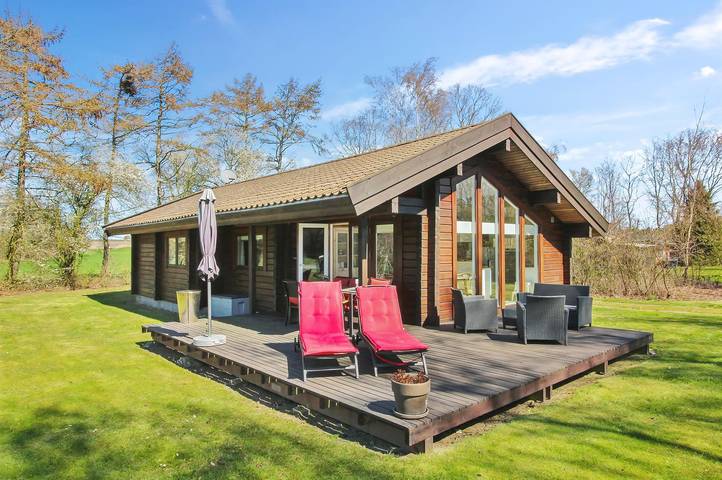 Ferienhaus für 6 Personen, mit Terrasse und Sauna sowie Whirlpool