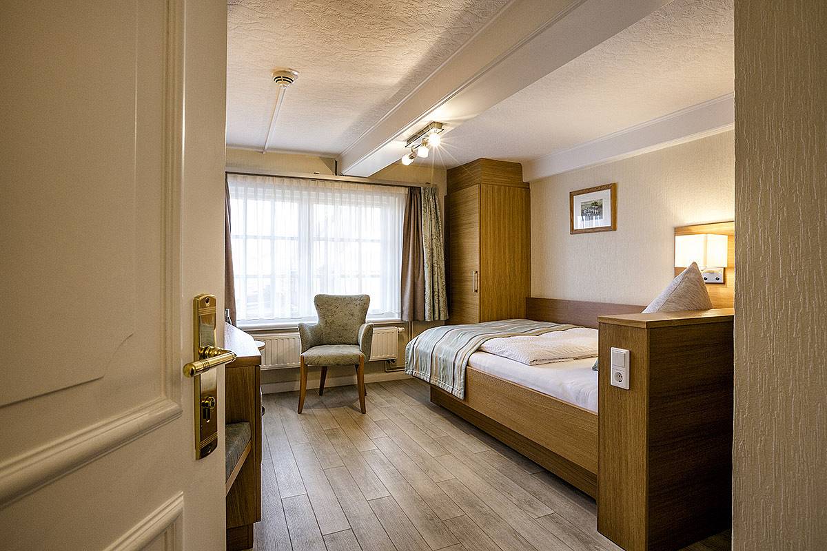 Hotel Neuwarft Ketelsen - Hotel Neuwarft - Einzelzimmer in Dagebüll, Nordfriesland