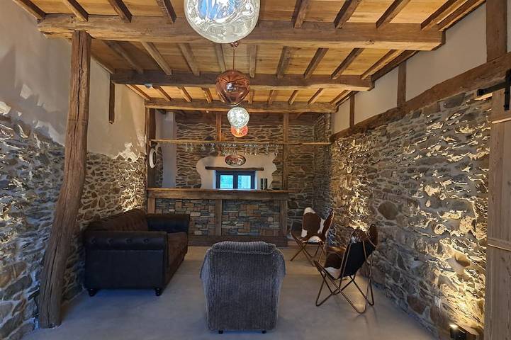 Location de vacances pour 14 personnes, avec terrasse et sauna ainsi que jacuzzi et jardin dans Tailles - 4