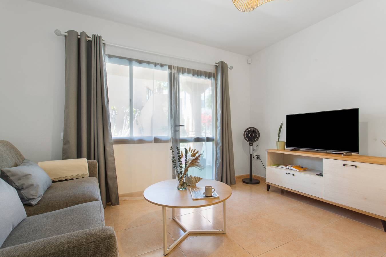 Apartamento inteiro, Férias 'Amelia Oasis Dunas -corralejo-' com Piscina Partilhada, Terraço Privado e Wi-Fi in Corralejo, La Oliva