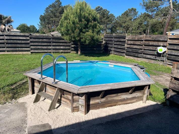 Appartement de vacances pour 4 personnes, avec Terrasse et Jardin ainsi que Piscine et Vue