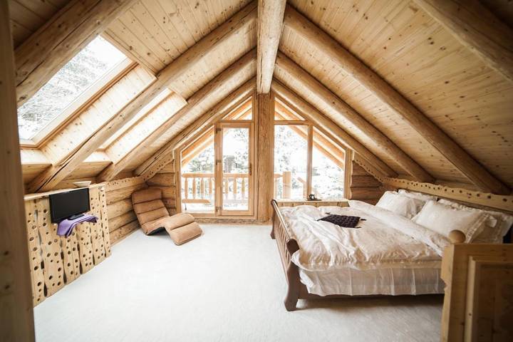 Gîte pour 8 personnes, avec jardin ainsi que terrasse et jacuzzi dans Poiana Brasov - Brasov - 3