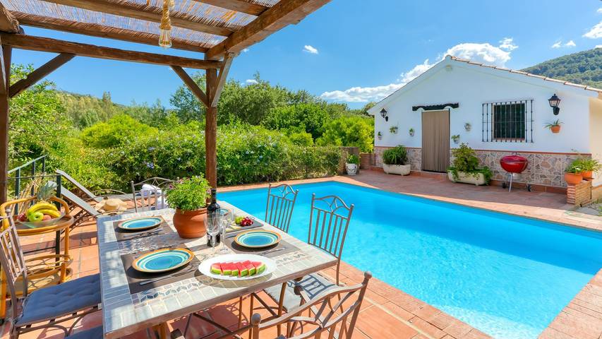 Casa de vacaciones para 4 personas, con Balcón/Terraza y Piscina en Gaucín