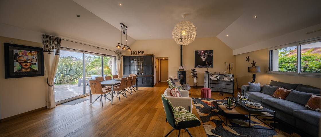 Ferienhaus für 8 Personen, mit Terrasse und Garten in Trégastel
