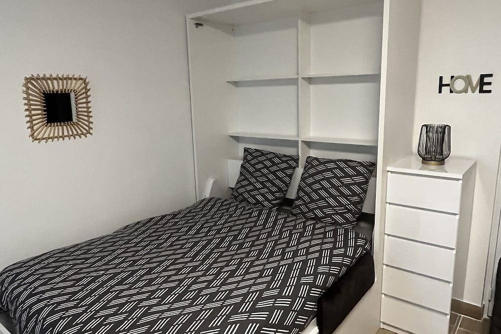 Appartement entier, Studio Bourgoin jallieu in Bourgoin-Jallieu, Région de La Tour-du-Pin