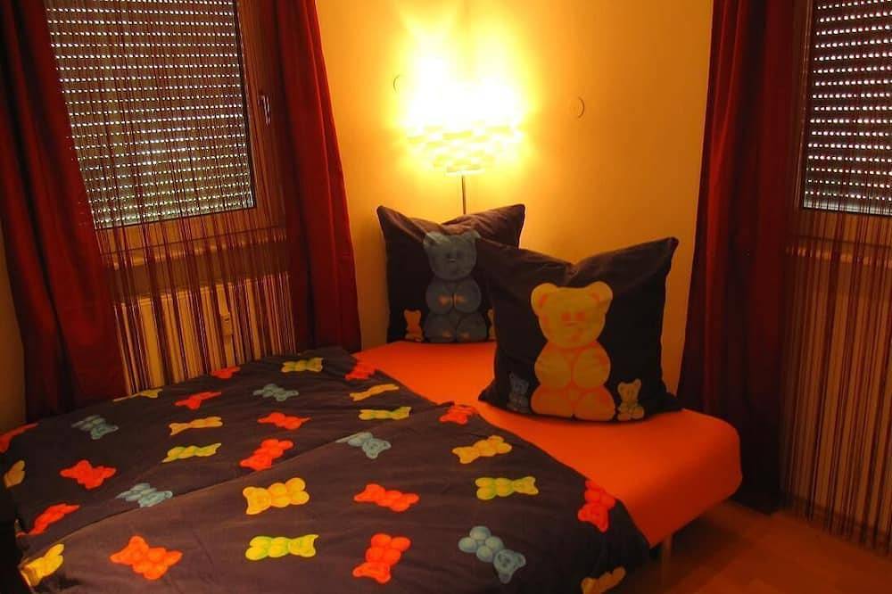 Ganze Wohnung, 45qm-große Ferienwohnung mit getrenntem Wohn-/Schlafbereich in Fürth, Franken