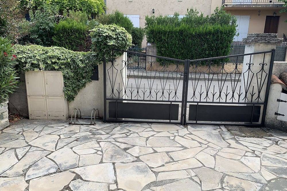 Ganze Wohnung, Studio in the heart of the village ideal for couples in Les Salles-sur-Verdon, Regionaler Naturpark Verdon