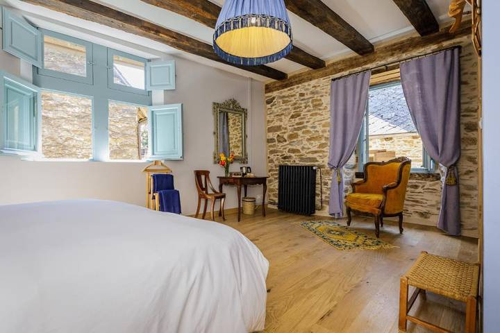 Location de vacances pour 2 personnes, avec vue et jardin à Ségur-le-Château - 4