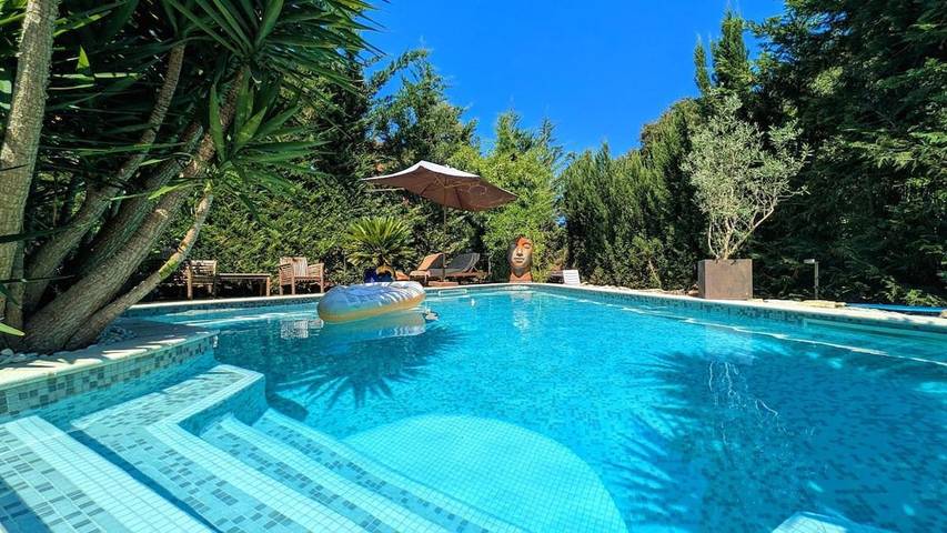 Vakantieappartement voor 2 personen, with tuin and zwembad as well as uitzicht in Théoule-sur-Mer