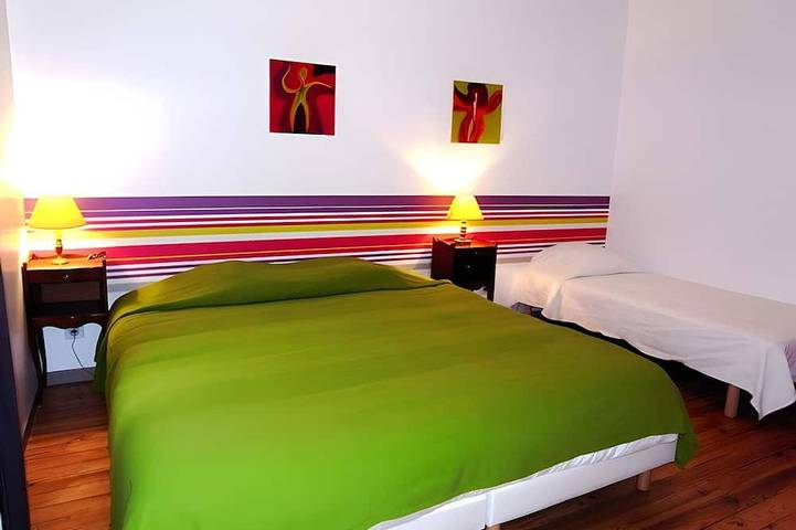 Location de vacances pour 15 personnes, avec jardin et terrasse à Charensat - 2