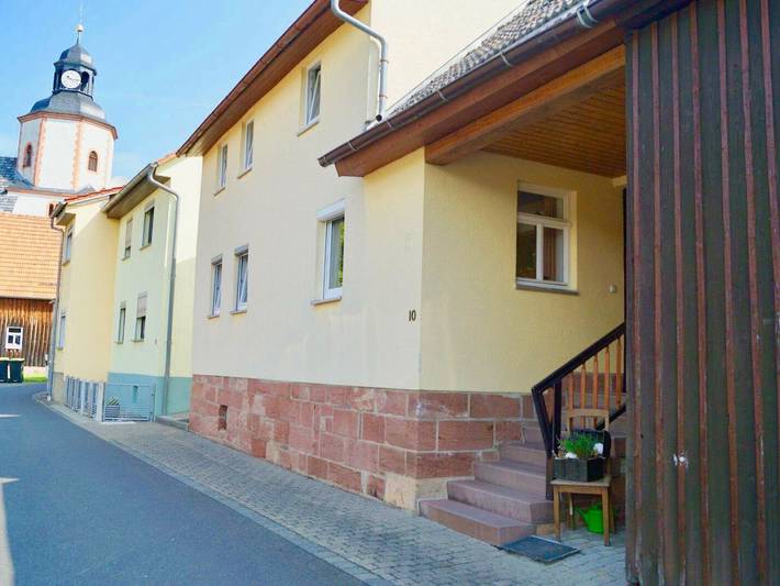 Ferienhaus für 3 Personen, mit Terrasse und Garten