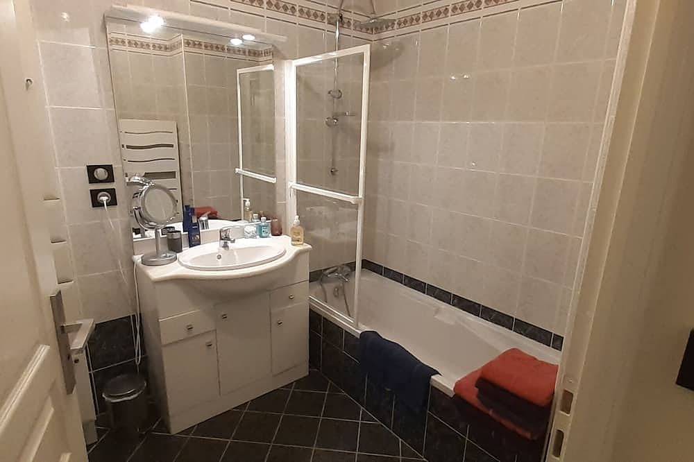 Ganze Wohnung, Very nice apartment downtown, Parc Olympe de Gouges ( with garage) in Annemasse, Saint-Julien-en-Genevois und Umgebung