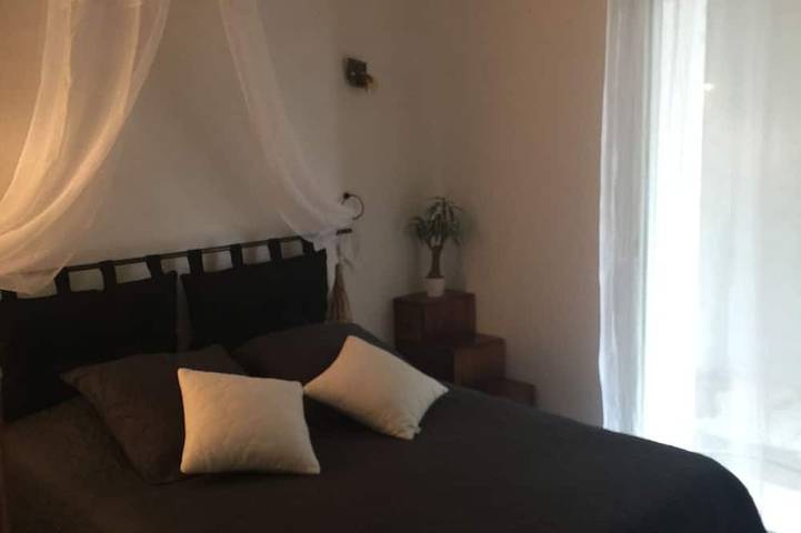 Location de vacances pour 6 personnes, avec terrasse et jardin dans Office de Tourisme Porto Vecchio Sud Corse - 2