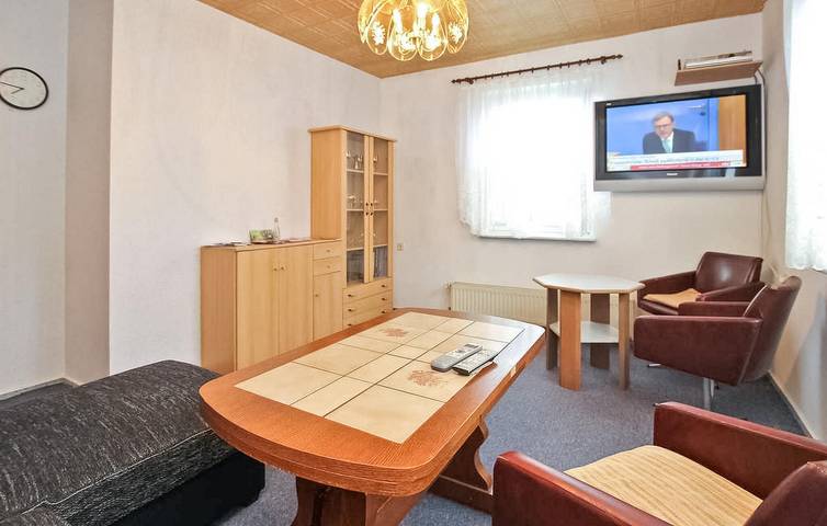 Ganze Ferienwohnung, Rückzugsort am See mit Terrasse und Parkplatz - 1,5km zum Lübbesee in Milmersdorf, Barnimerland Region