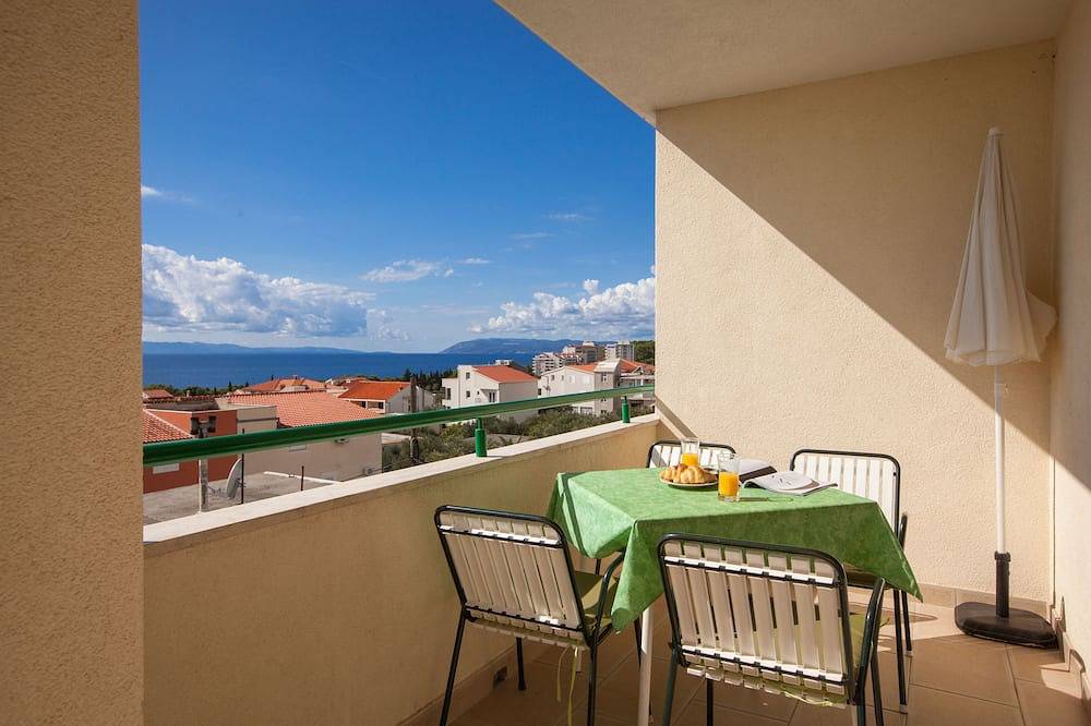 Entire apartment, One bedroom apartment with terrace and sea view Tučepi, Makarska (A-14457-a) in Tucepi, Makarska Riviera