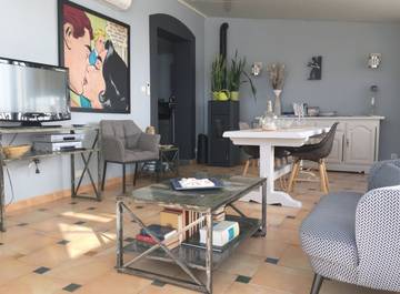 Gîte pour 2 personnes, avec jardin ainsi que piscine et terrasse à Saint-Just