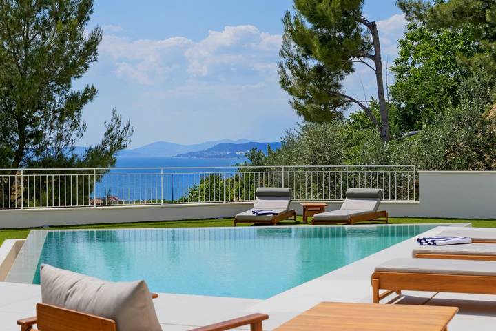 Ferienhaus für 8 Personen, mit Garten und Sauna sowie Pool in Podstrana