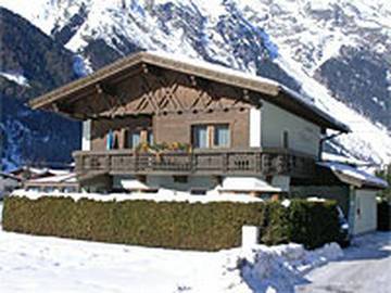 Gîte pour 6 personnes, avec balcon et jardin à Huben