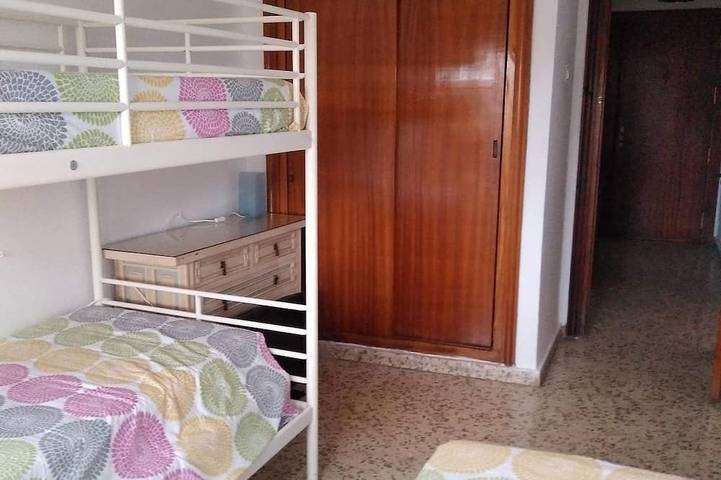 Ganze Wohnung, Schöne Familienwohnung 3 Minuten vom Strand entfernt in La Cala del Moral, Rincón de la Victoria