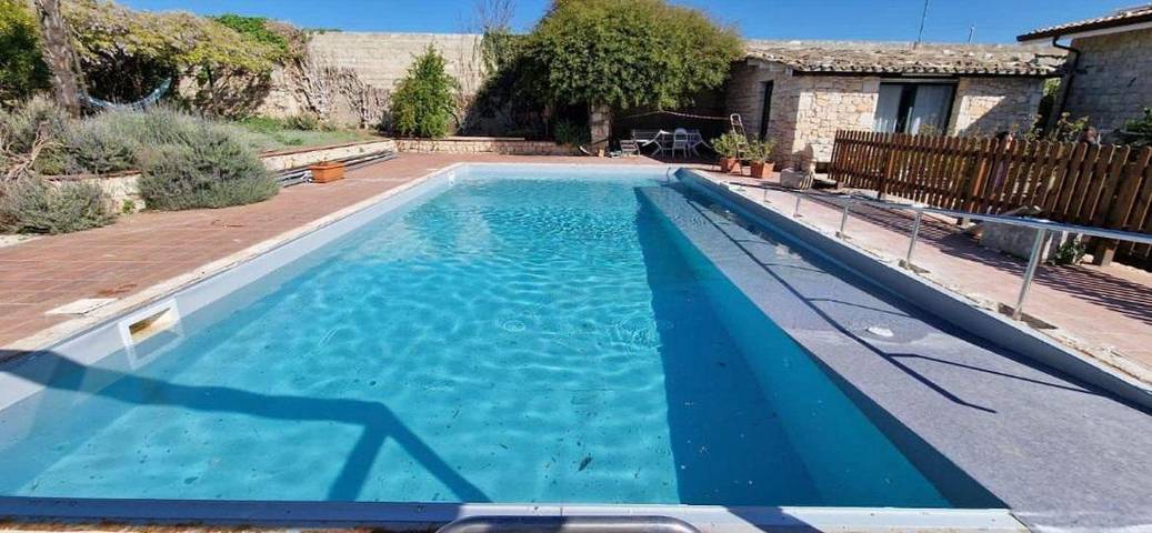 B&b per 3 persone, con Balcone e Terrazza nonché Giardino e Piscina a Modica