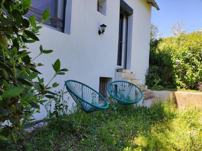 Location de vacances pour 5 personnes, avec terrasse ainsi que jardin et vue, animaux acceptés à La Bouilladisse - 3
