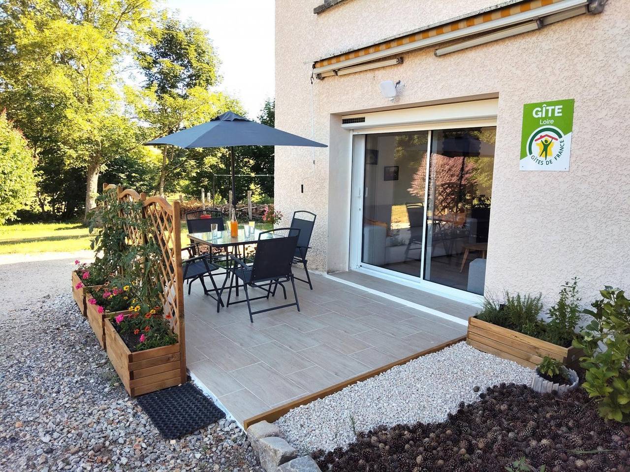 Gîte 4 pers. rénové avec jardin à La Versanne, Animaux acceptés in La Versanne, Parc Naturel Régional du Pilat