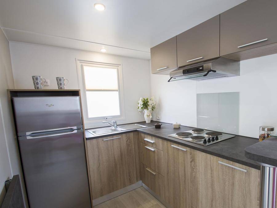 Camping Domaine de Sainte Véziane - Mobilhome 6 personas - Comfort+ Premium 31 m in Bessan, Côte d'Améthyste