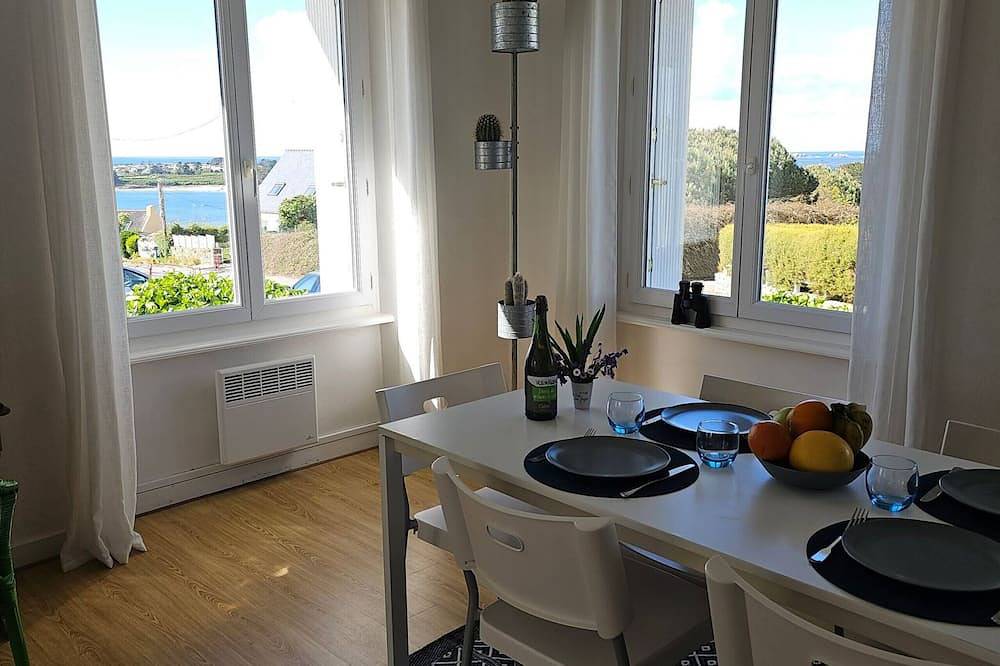 Pretty Breton house with sea view near the beaches and port of Aber Wrach in Landéda, Brest region
