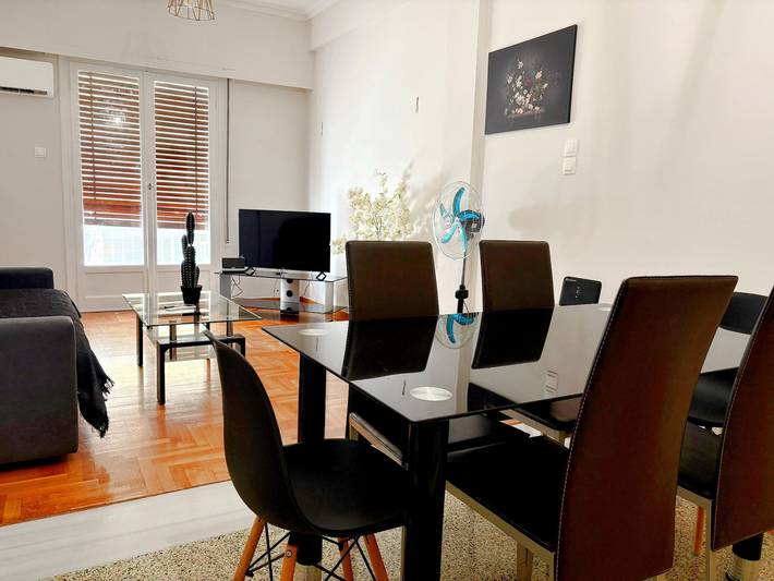Apartamento entero, Two bedroom Apartment in Athens Center in Sección central de Atenas, Atenas