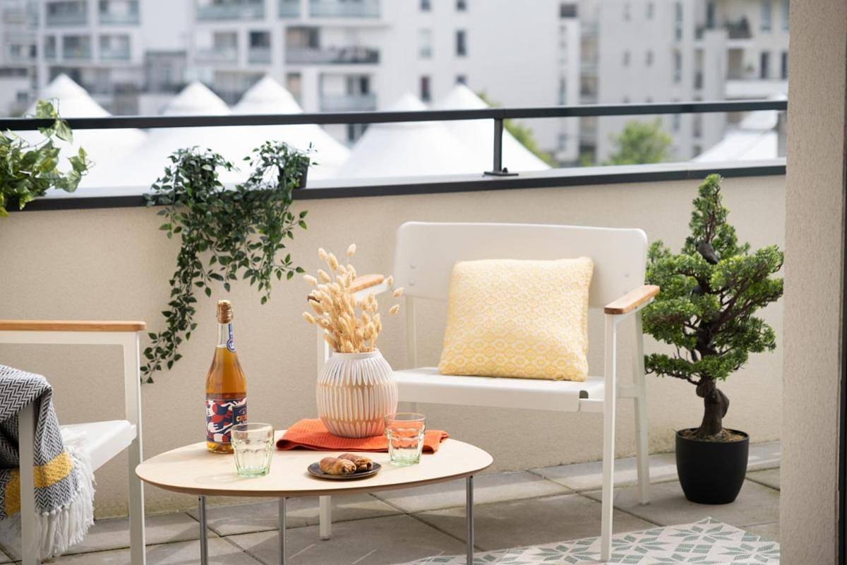 Studio with Balcony in Cergy, Val-d'Oise