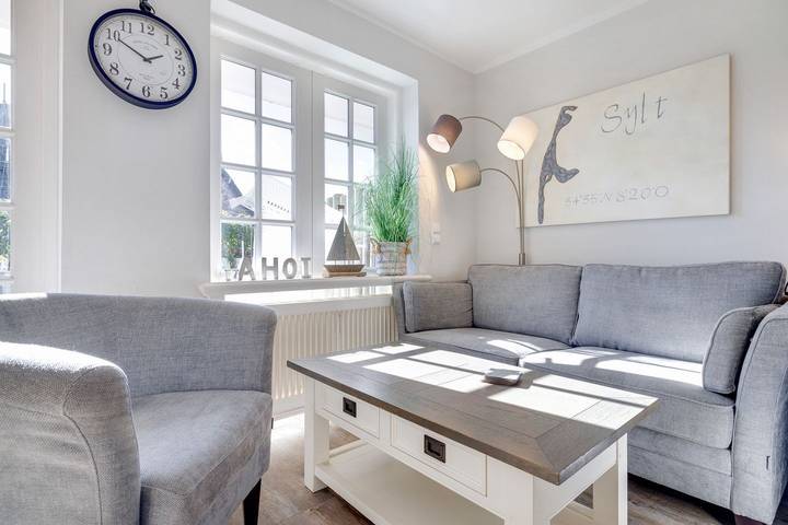 Ganze Wohnung, Geschmackvoll eingerichtetes Appartement für 4 Personen unweit des Dorfteichs in Wenningstedt, Sylt