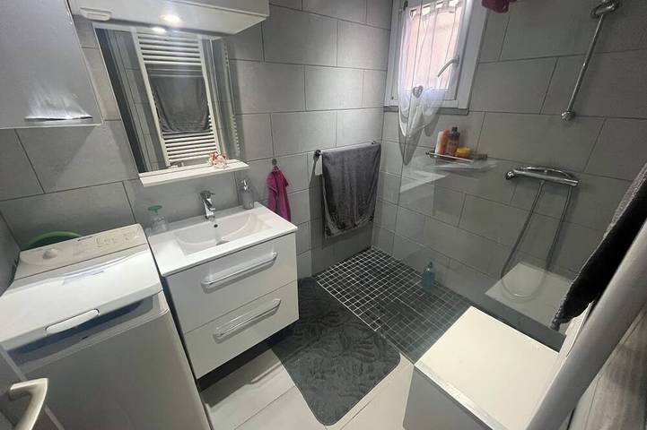 Location de vacances pour 4 personnes, avec terrasse ainsi que piscine et jardin dans Port de Taverna - 4