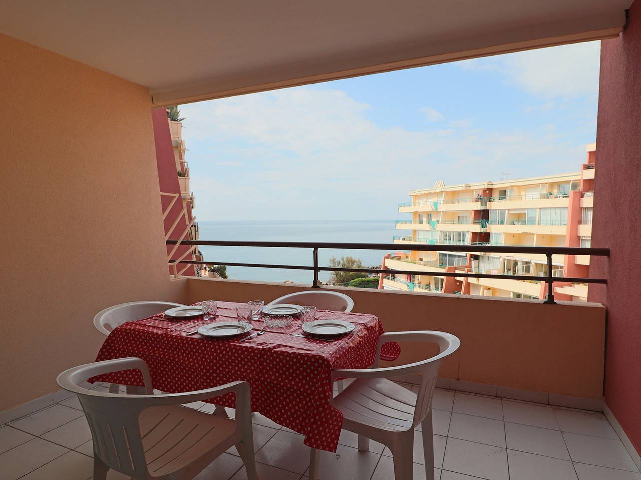 Ganze Wohnung, Apartment 4/6 Pers mit Terrasse, nah am Meer in Sete, Côte d'Améthyste