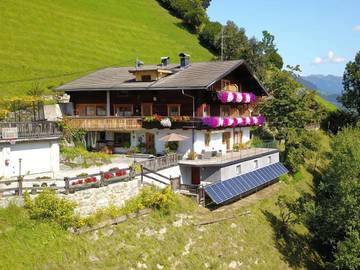 Ferienwohnung für 4 Personen, mit Balkon und Ausblick, mit Haustier in Bramberg am Wildkogel