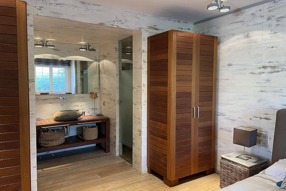 Apartamento entero, Piscina y vistas al mar en Fornells in Fornells, Es Mercadal