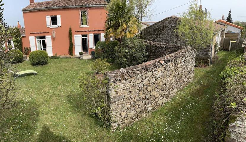 Chambre d’hôte pour 2 personnes, avec Terrasse ainsi que Jardin et Piscine