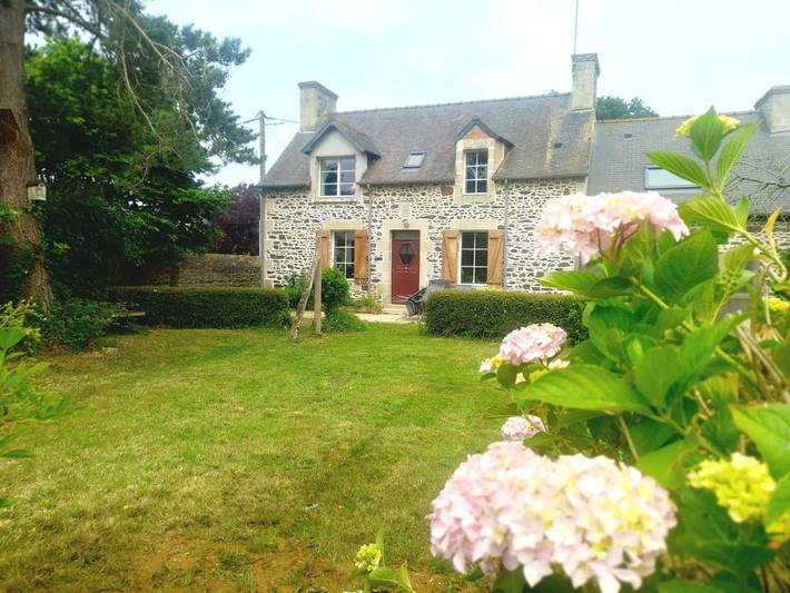 Location de vacances pour 8 personnes, avec jardin, adapté aux familles à Lantic - 2