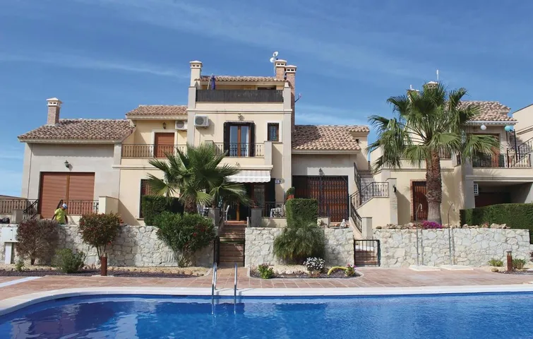 Casa de vacaciones para 4 personas, con terraza y piscina - 1