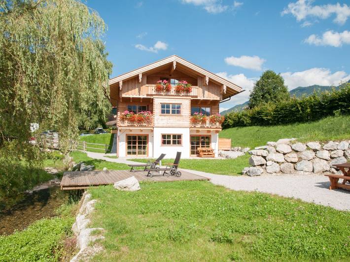 Ferienwohnung für 4 Personen, mit Balkon und Terrasse sowie Garten und Sauna in Alpenland Tegernsee Schliersee