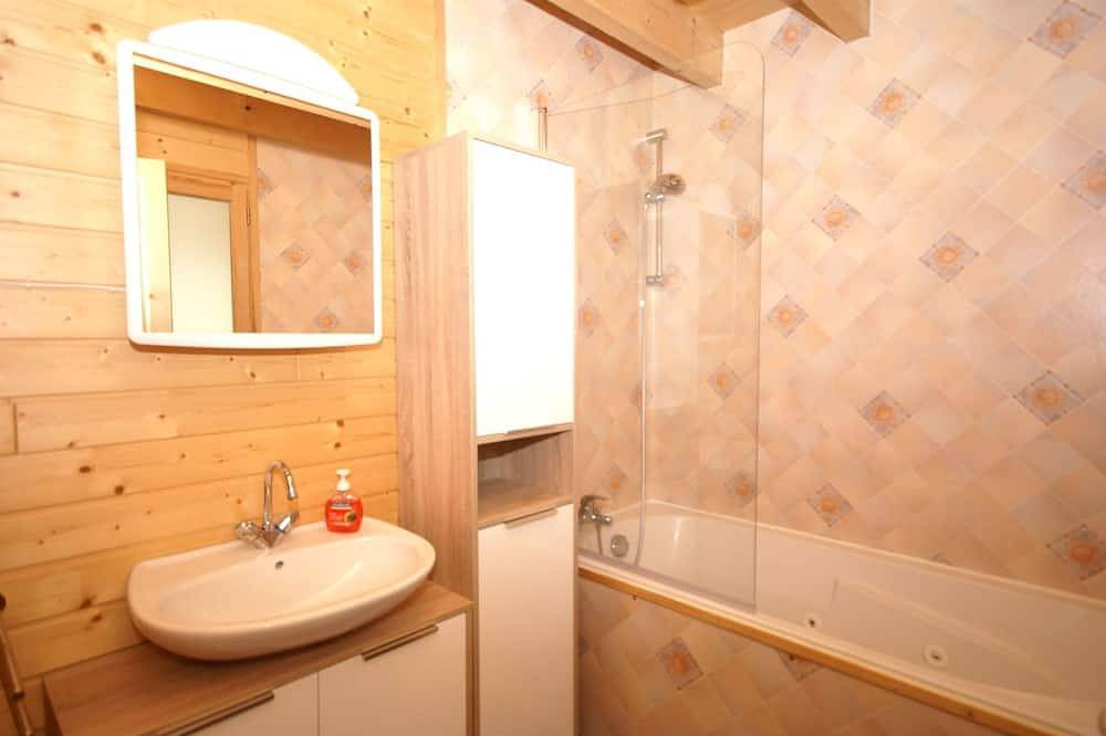 Chalet du Lac – Flucht in die Natur in Beaulieu, Regionaler Naturpark Volcans d'Auvergne