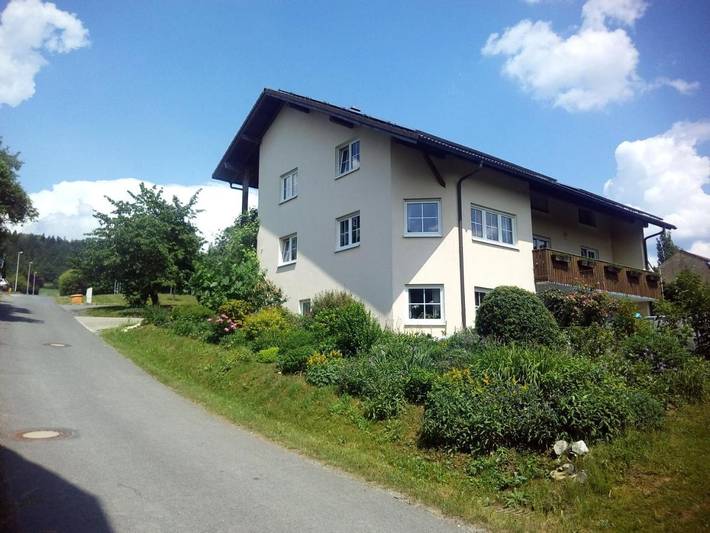 Gîte pour 2 personnes, avec jardin et balcon, animaux acceptés à Neustadt bei Coburg