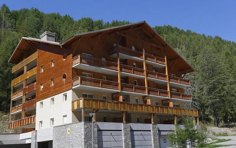 Appart’hôtel pour 4 personnes, avec bassin pour enfant ainsi que sauna et piscine, animaux acceptés à Allos - 3