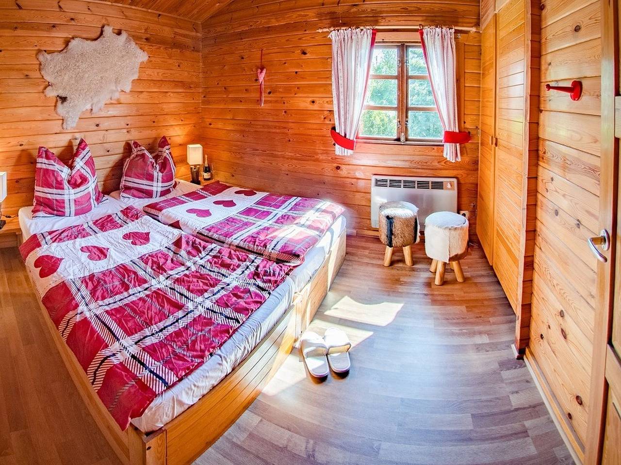 Hirsch Chalet - Ferienhaus mit Kamin, max. 4 Personen in Willingen, die Mittelgebirge