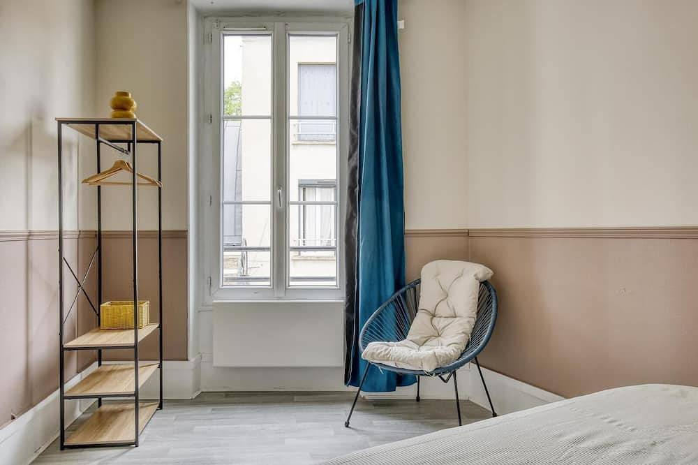 Appartement entier, Lola Homes \" Appartement contemporain et chaleureux \" in Puteaux, Hauts-de-Seine